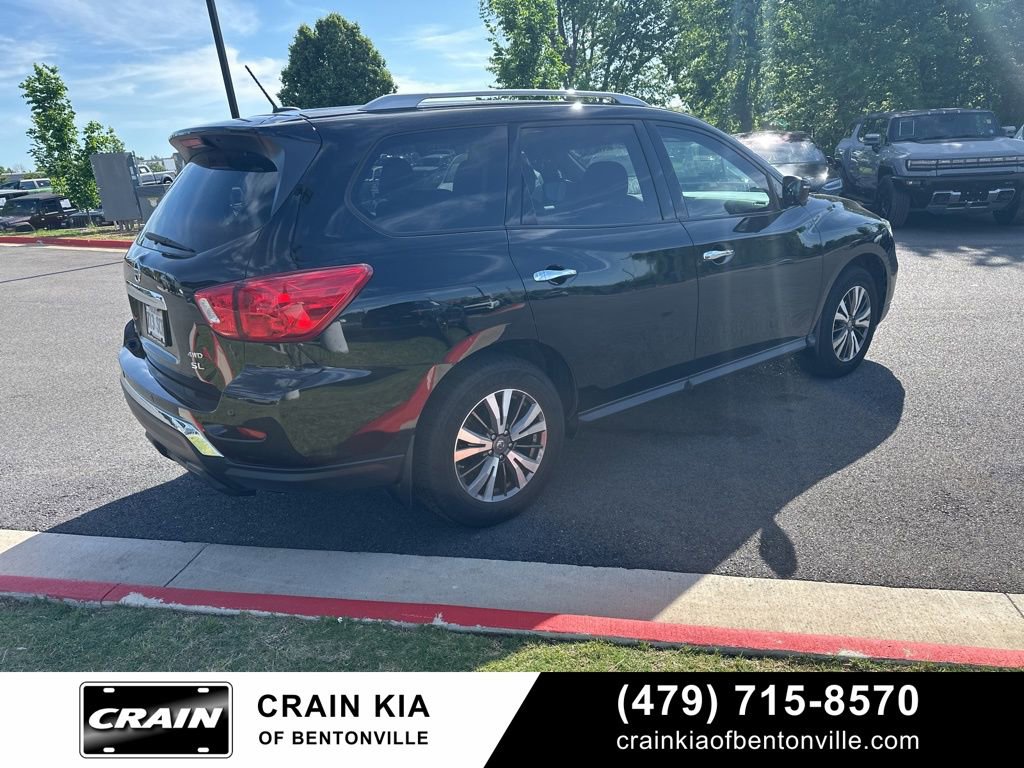 Used 2017 Nissan Pathfinder SL AWD/4WD image 5