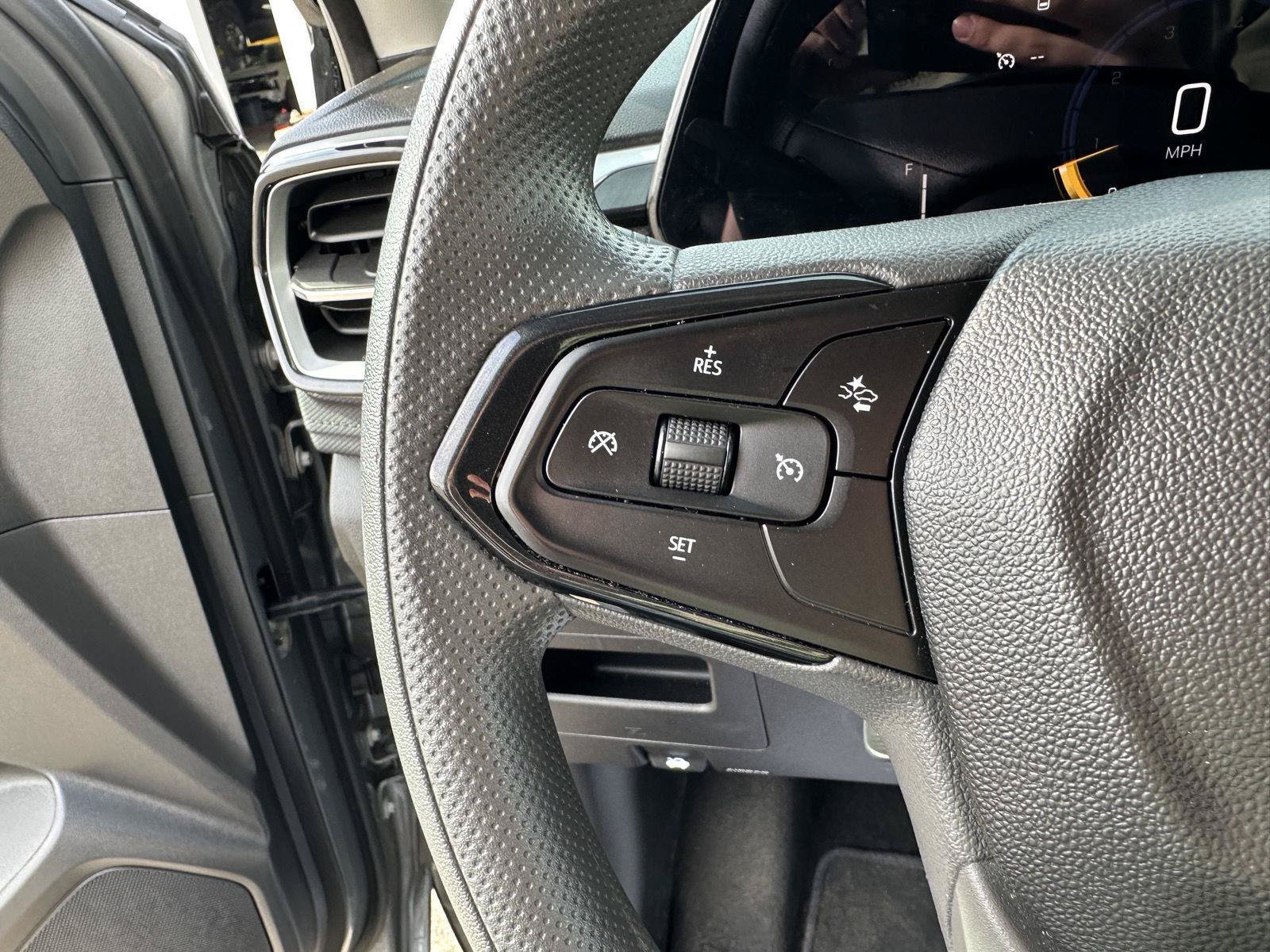Used 2025 Chevrolet TrailBlazer LT AWD/4WD image 23