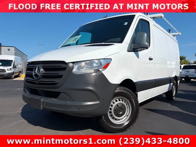 Used 2020 Mercedes-Benz Sprinter 1500 w/ Driver Convenience Package image 16