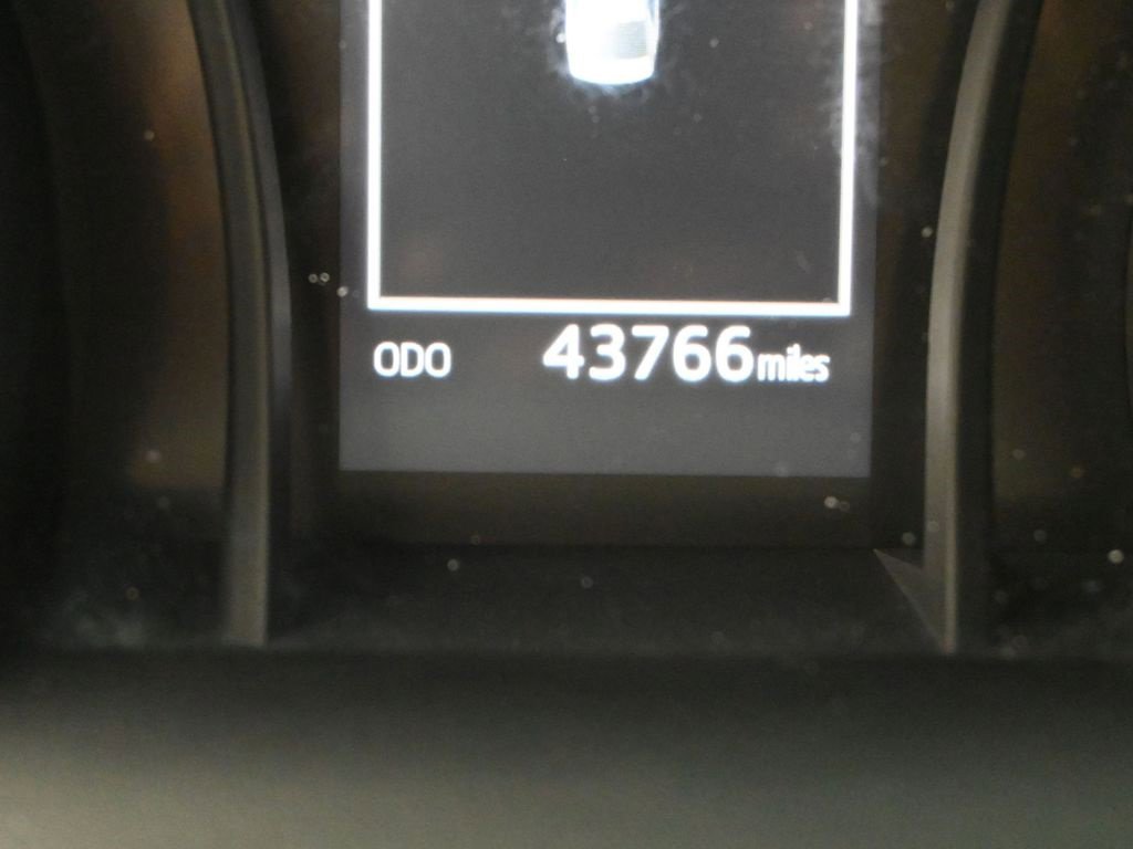 Certified 2018 Toyota Camry LE image 18