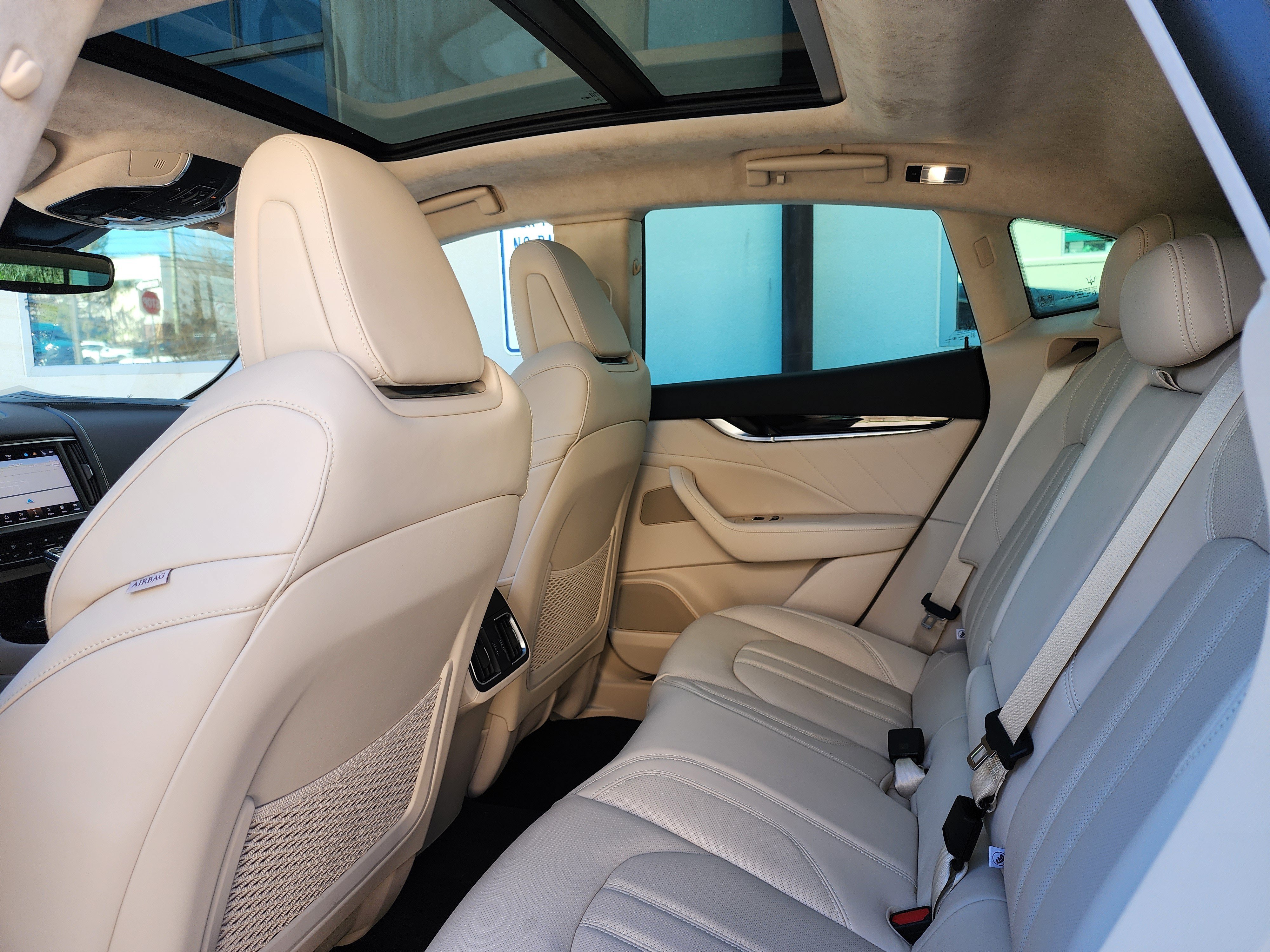Used 2022 Maserati Levante Modena AWD/4WD image 13