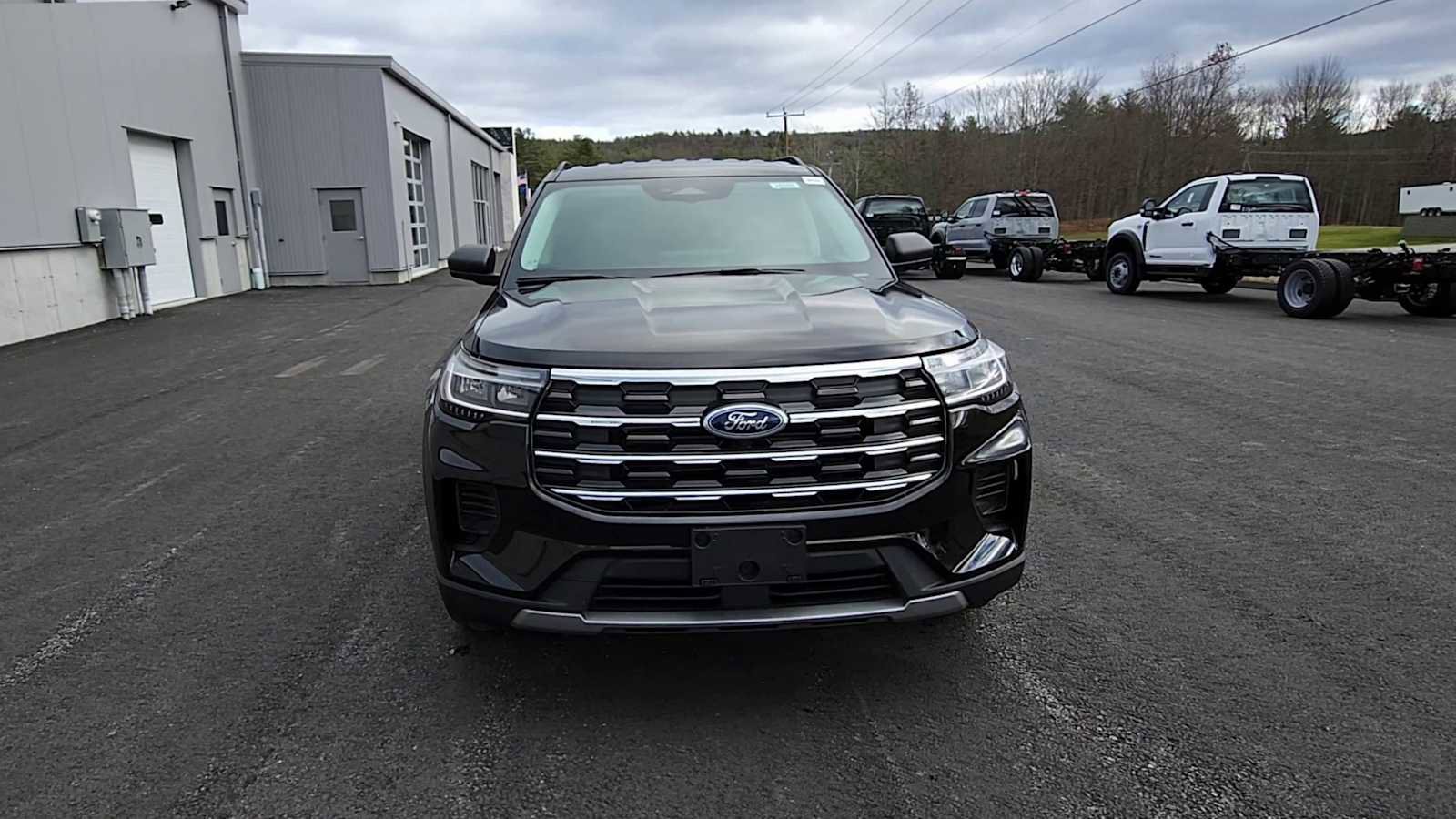 New 2026 Ford Explorer Active image 3