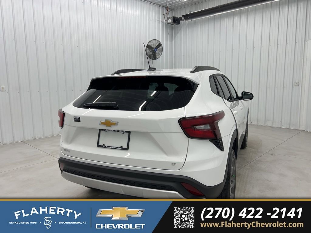 New 2026 Chevrolet Trax LT w/ LT Convenience Package image 3