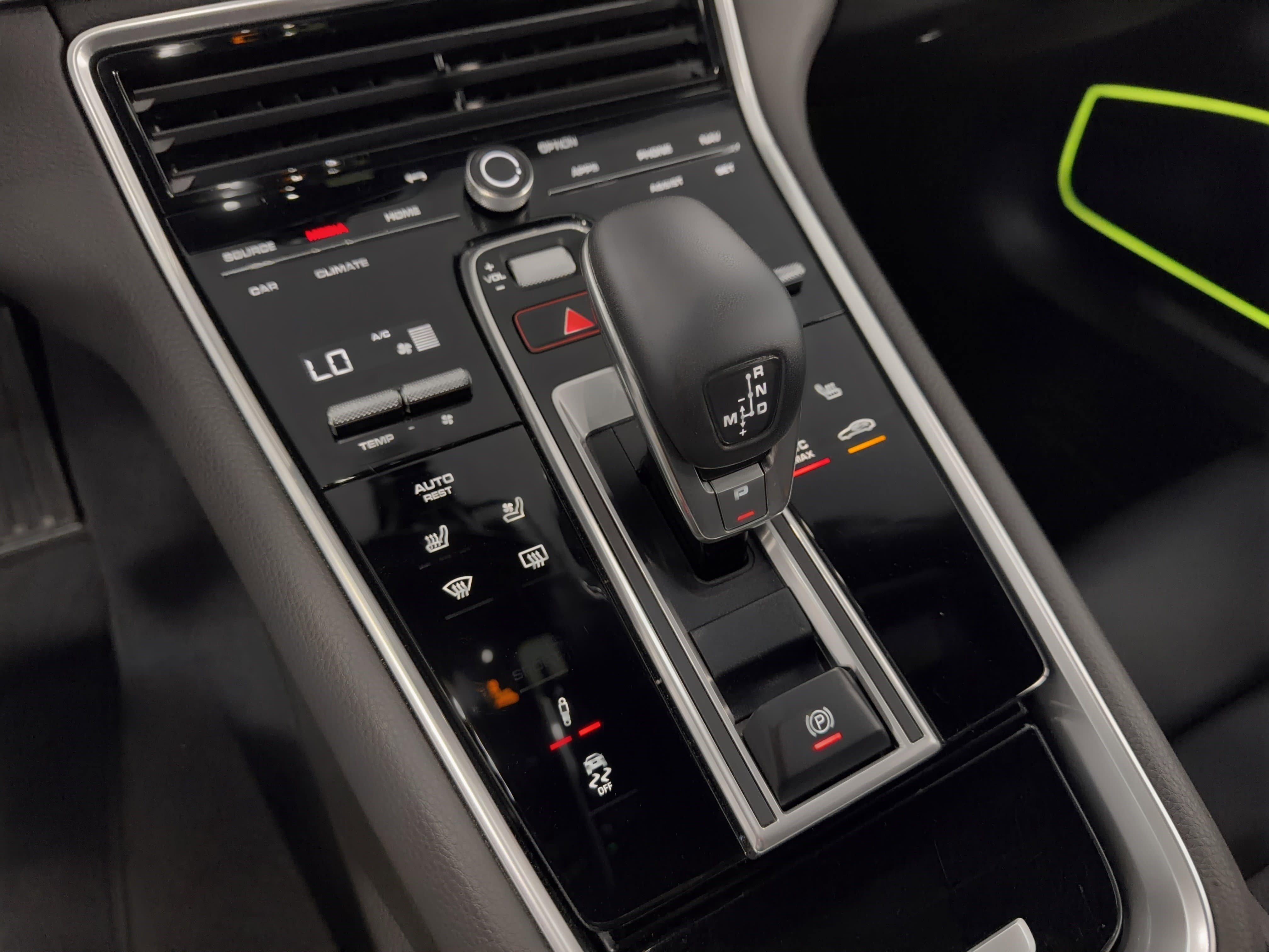 Used 2023 Porsche Panamera 4S image 25