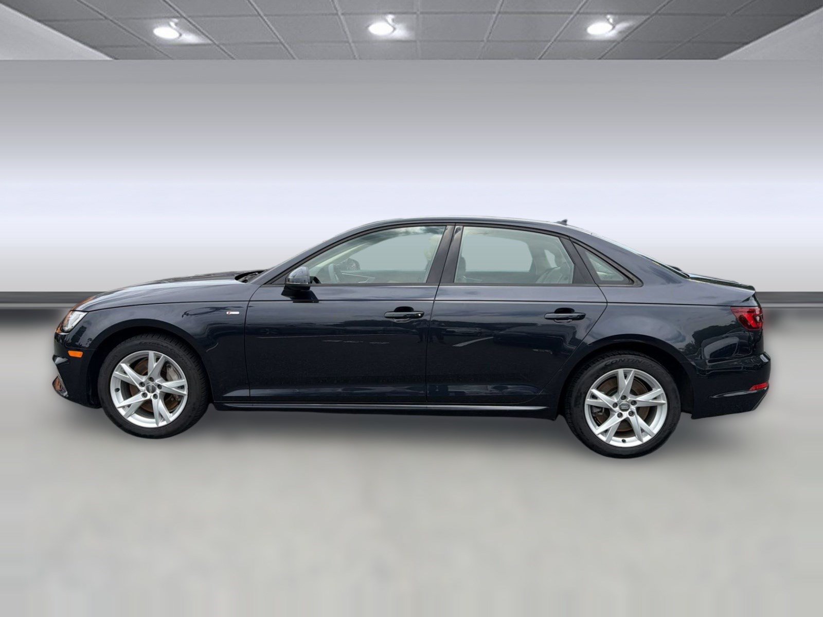 Used 2018 Audi A4 2.0T Premium AWD/4WD image 2