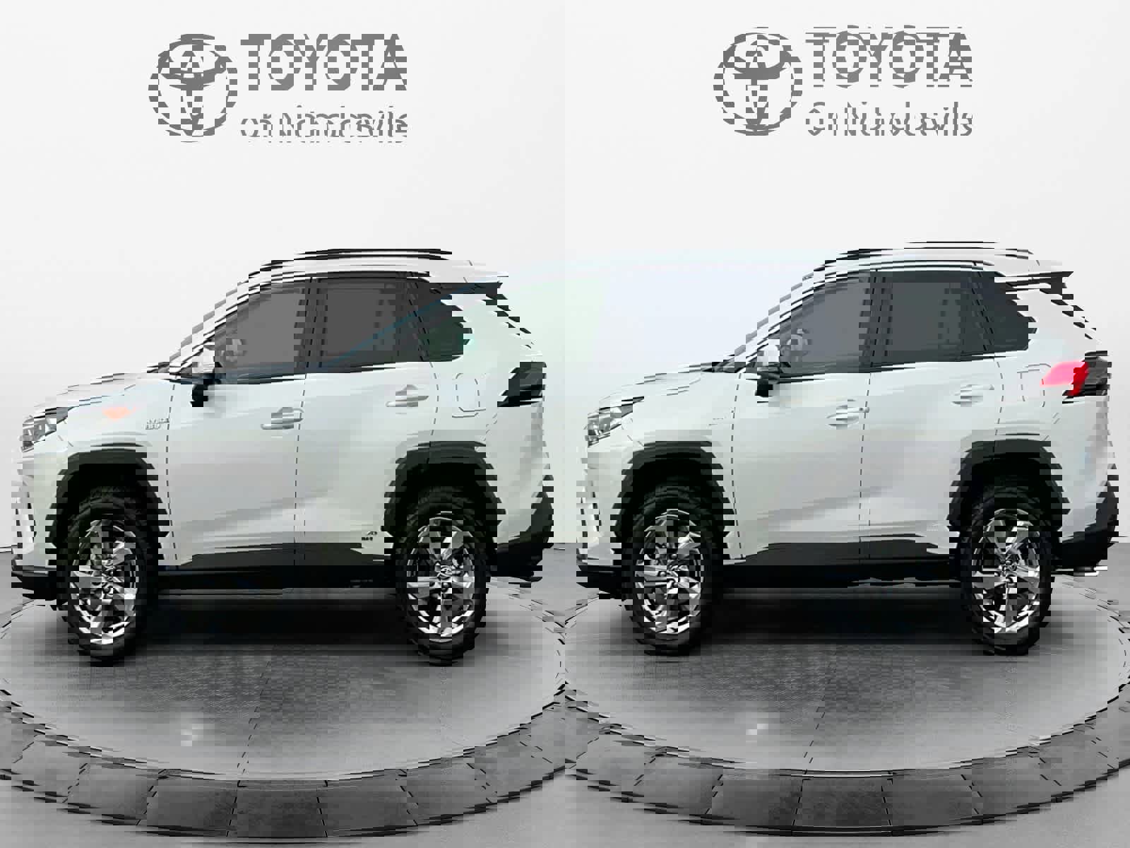 Used 2021 Toyota RAV4 XLE Premium image 3