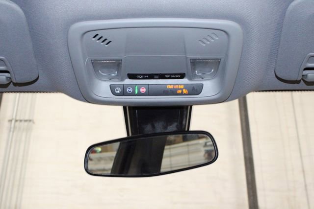 Used 2022 Chevrolet Malibu LT image 28