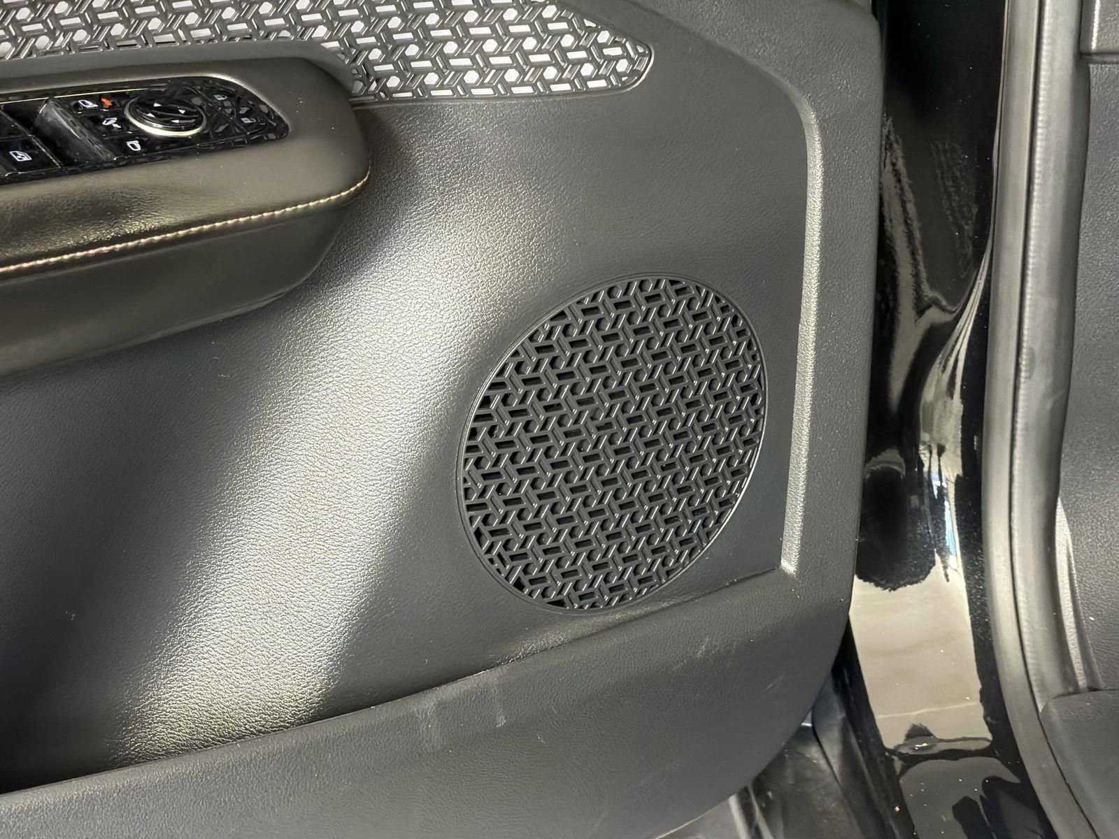 Used 2024 Nissan Ariya FWD image 20