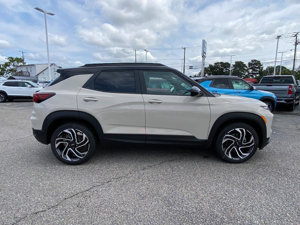 New 2026 Chevrolet TrailBlazer RS w/ Convenience Package image 2