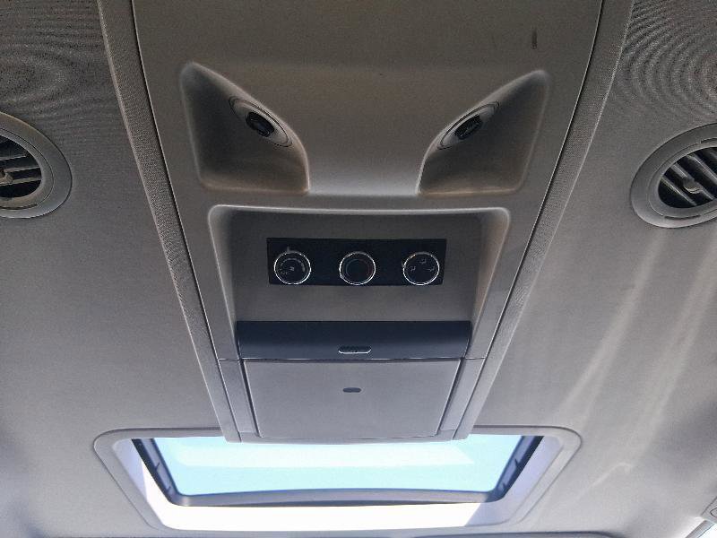 Used 2015 Chrysler Town & Country Touring-L w/ Driver Convenience Group image 31