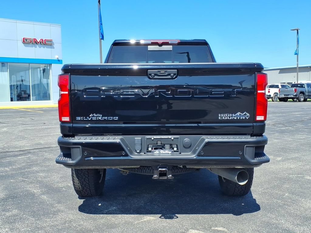 Used 2024 Chevrolet Silverado 2500 High Country AWD/4WD image 19