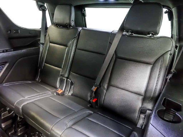 Used 2022 Chevrolet Tahoe LT w/ Luxury Package AWD/4WD image 17