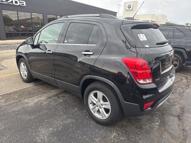 Used 2019 Chevrolet Trax LT w/ Sun & Sound Package FWD image 5