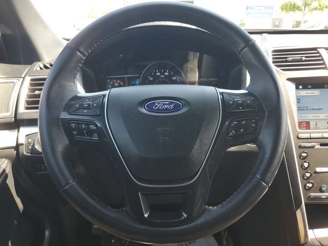 Used 2018 Ford Explorer Limited w/ Equipment Group 301A FWD image 24
