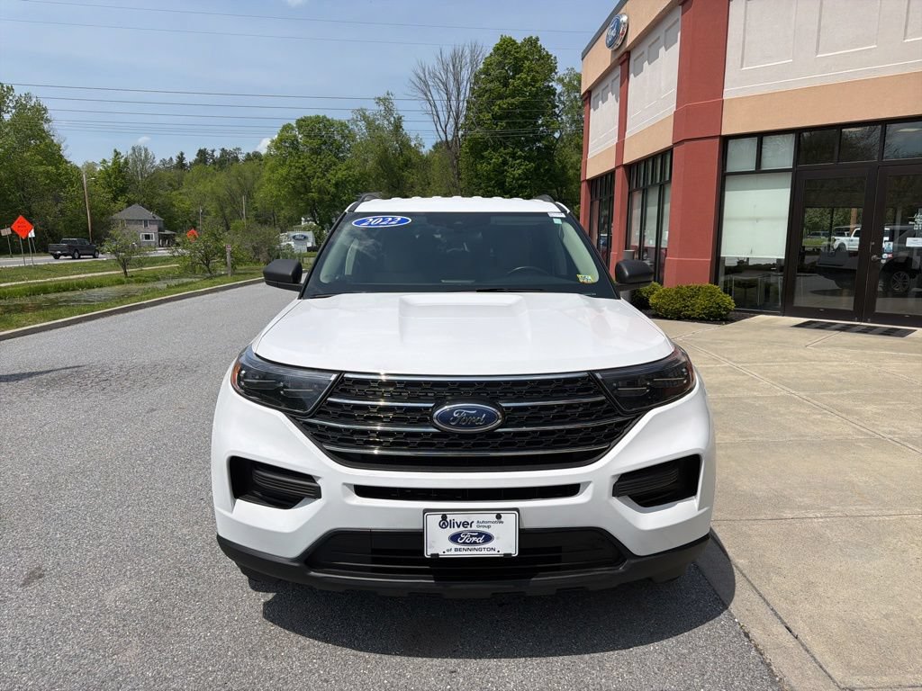Used 2022 Ford Explorer XLT AWD/4WD image 2
