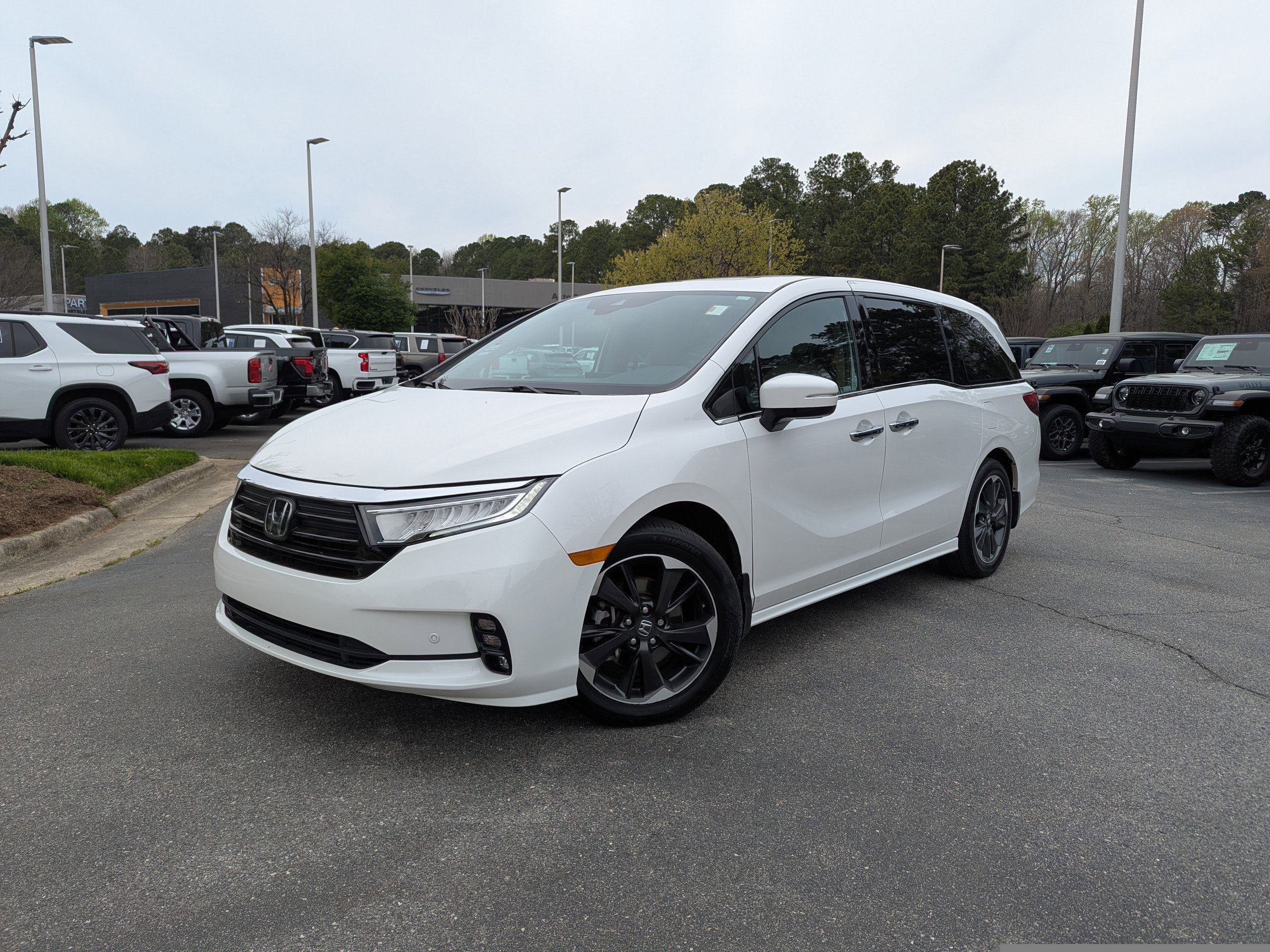 Used 2024 Honda Odyssey Elite