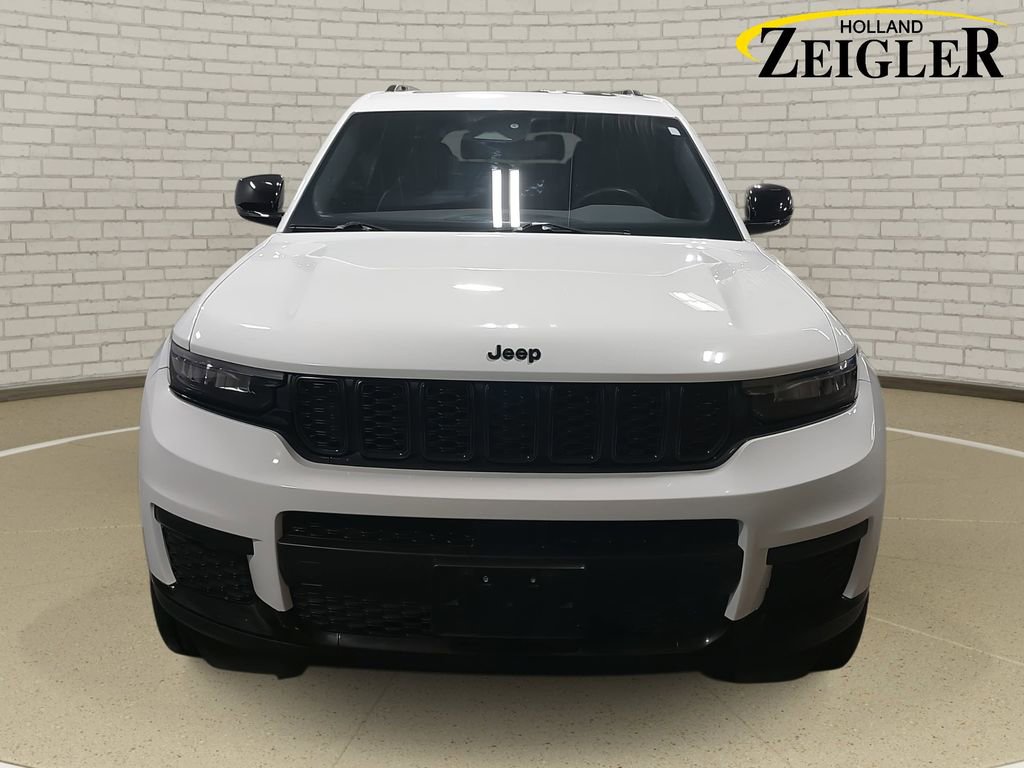 Used 2023 Jeep Grand Cherokee L Laredo image 2