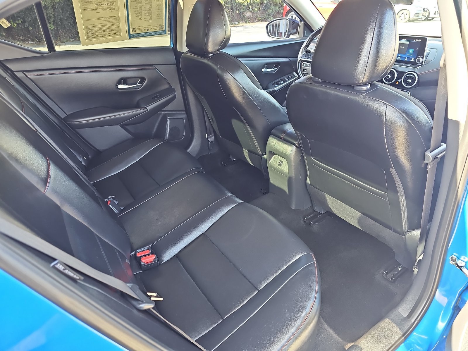 Used 2025 Nissan Sentra SR w/ SR Premium Package FWD image 11