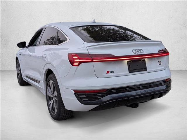 Used 2024 Audi Q8 e-tron Prestige image 7