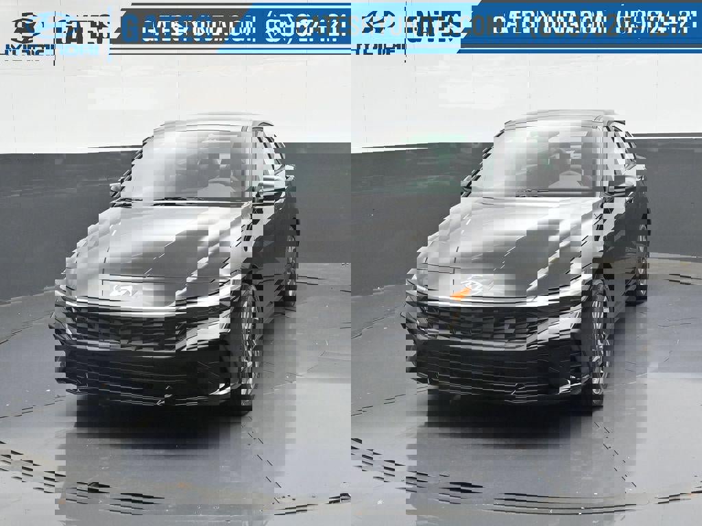 New 2025 Hyundai Elantra Sport image 6