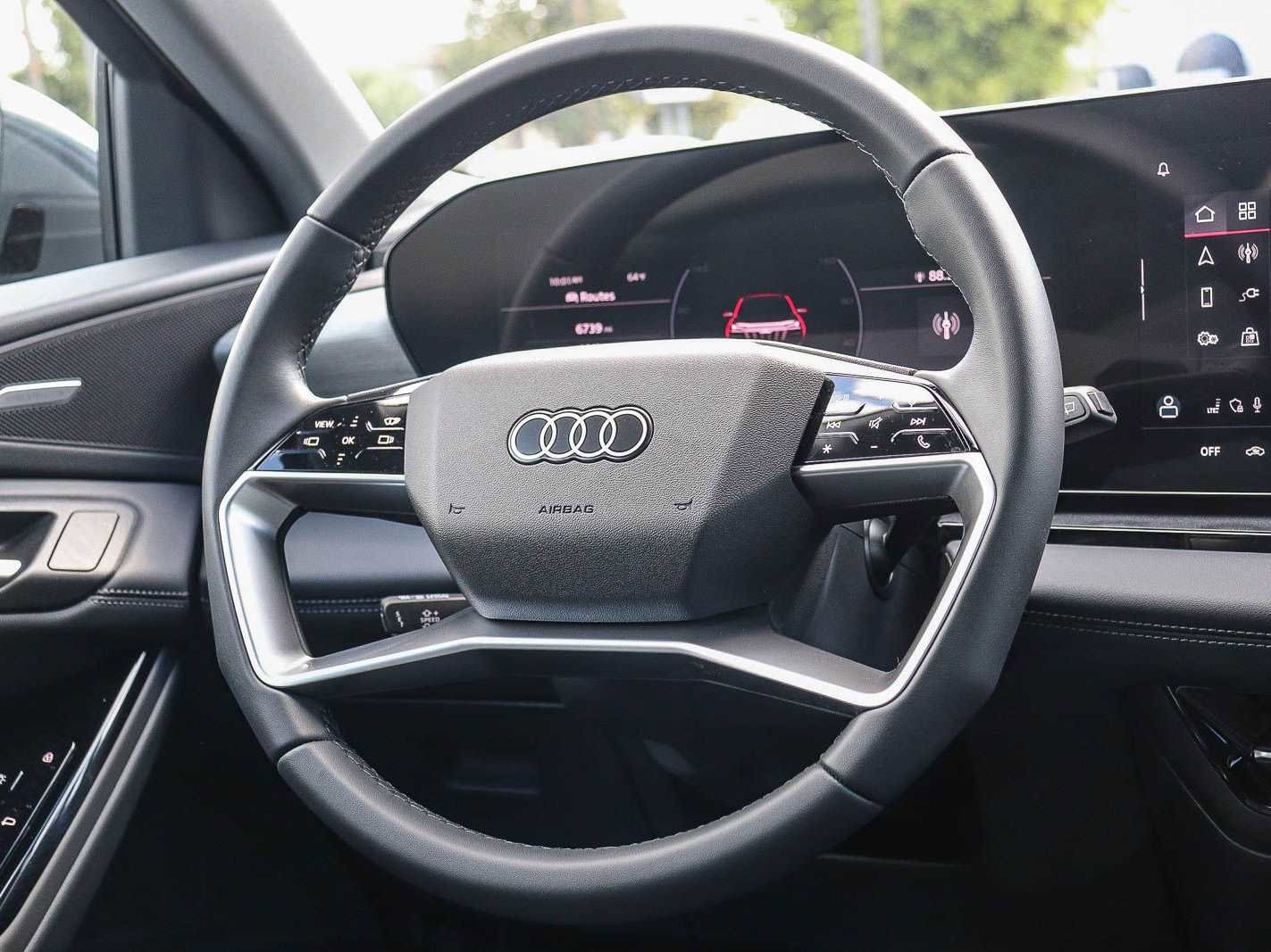 Used 2025 Audi Q6 e-tron Premium Plus w/ Premium Plus AWD/4WD image 16