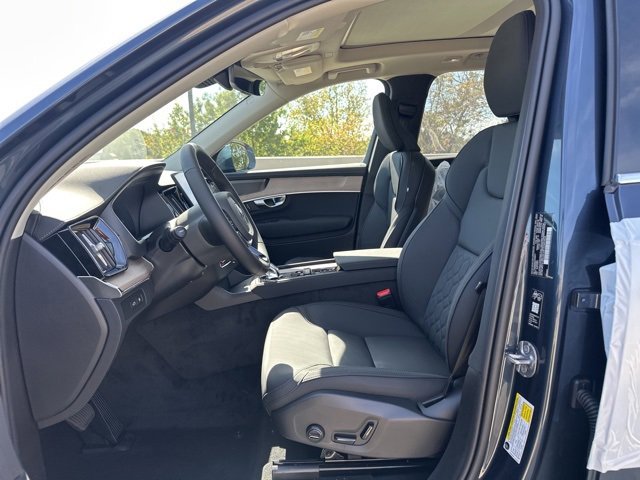 New 2026 Volvo XC90 T8 Plus image 13