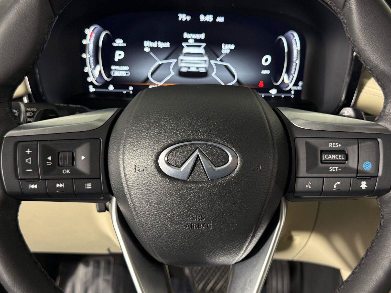 Certified 2023 INFINITI QX60 Luxe w/ Cargo Package AWD/4WD image 14