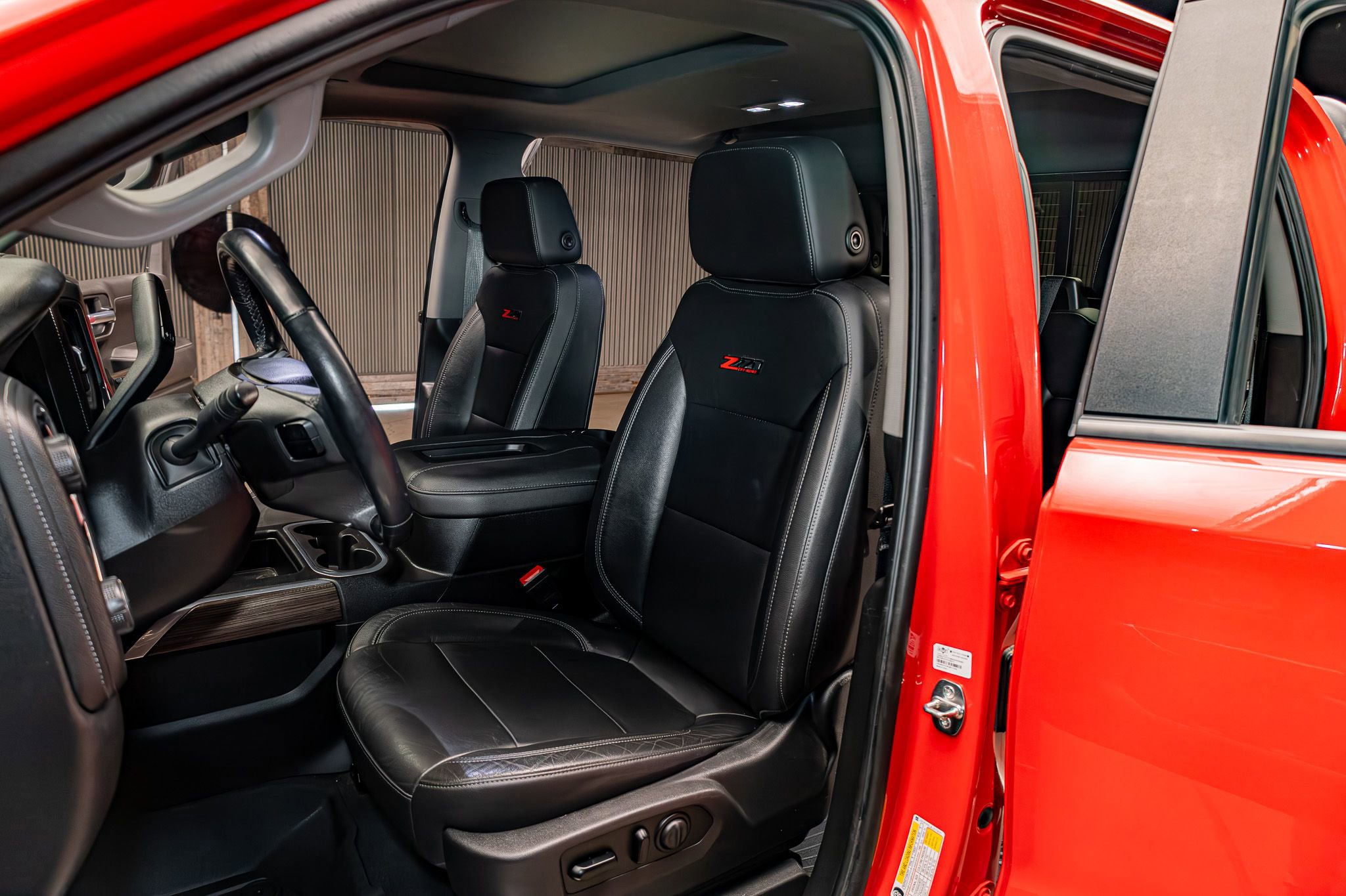 Used 2020 Chevrolet Silverado 1500 LT Trail Boss AWD/4WD image 24