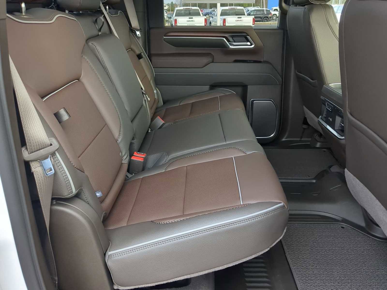 New 2026 GMC Sierra 2500 Denali w/ Denali Reserve Package image 29