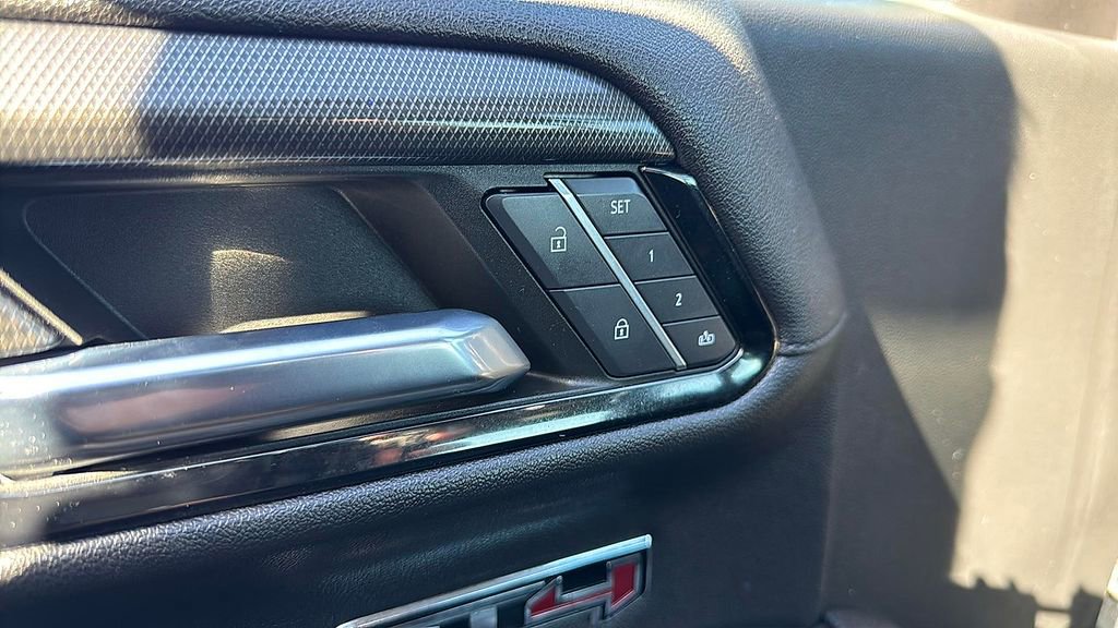 Used 2023 GMC Sierra 1500 AT4 w/ AT4 Premium Package AWD/4WD image 17