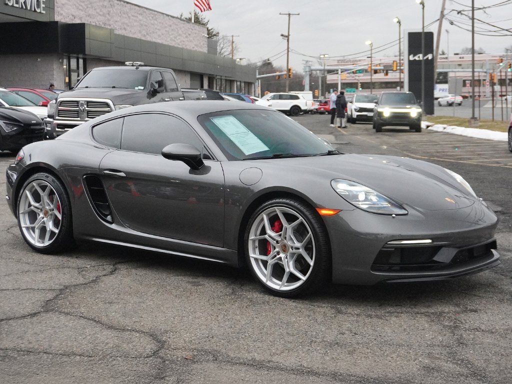 Used 2019 Porsche 718 Cayman S image 2