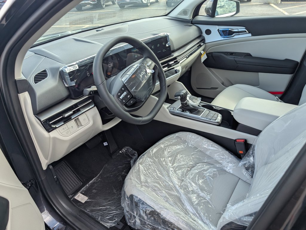 New 2026 Kia Sportage EX FWD image 12