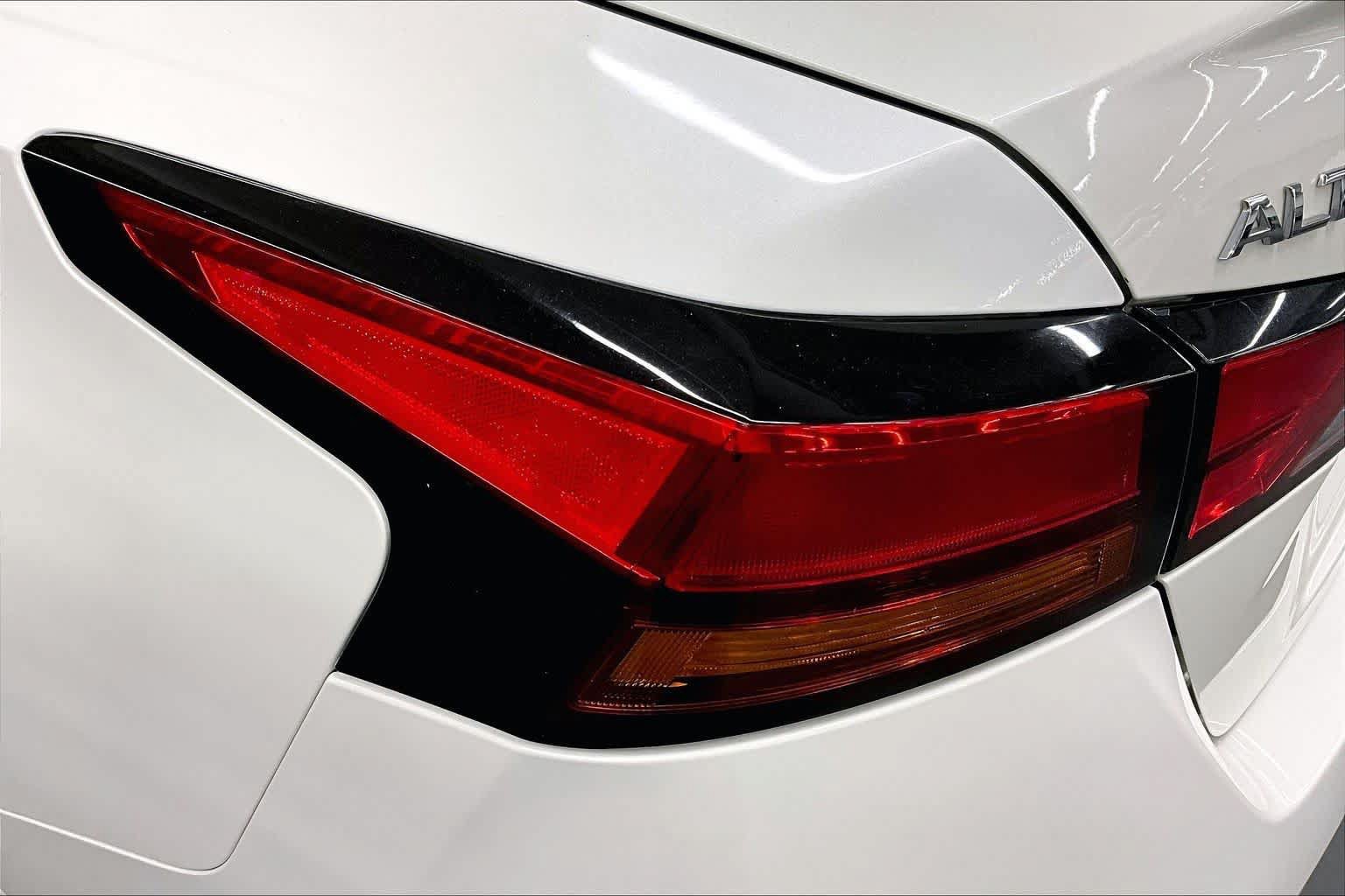 Used 2019 Nissan Altima 2.5 SV FWD image 28