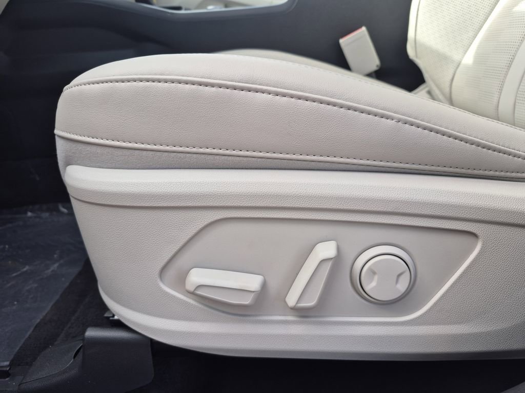 New 2026 Kia Sorento S image 11