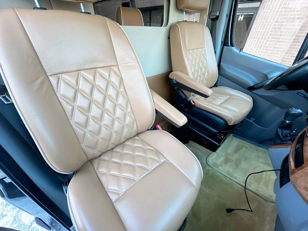 Used 2015 Mercedes-Benz Sprinter 2500 image 27