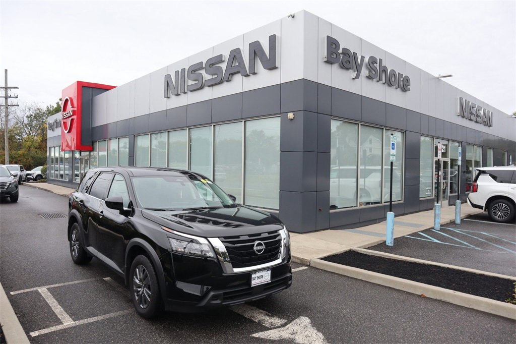 Certified 2024 Nissan Pathfinder S
