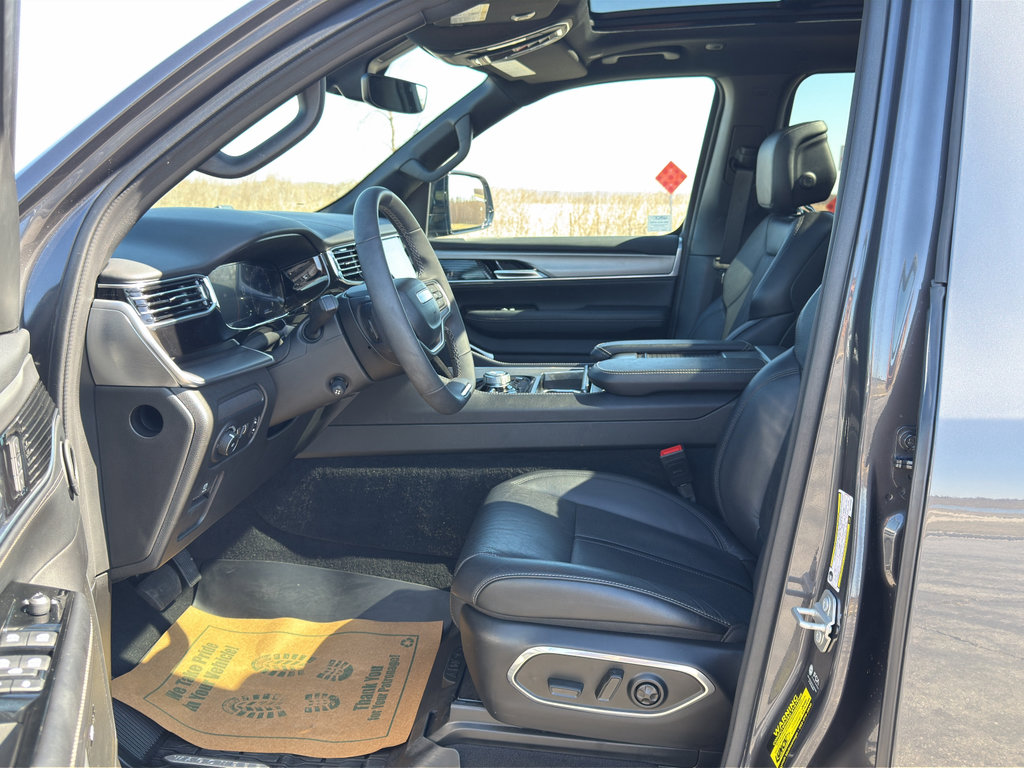 Used 2024 Jeep Wagoneer Series II w/ Convenience Group I image 16