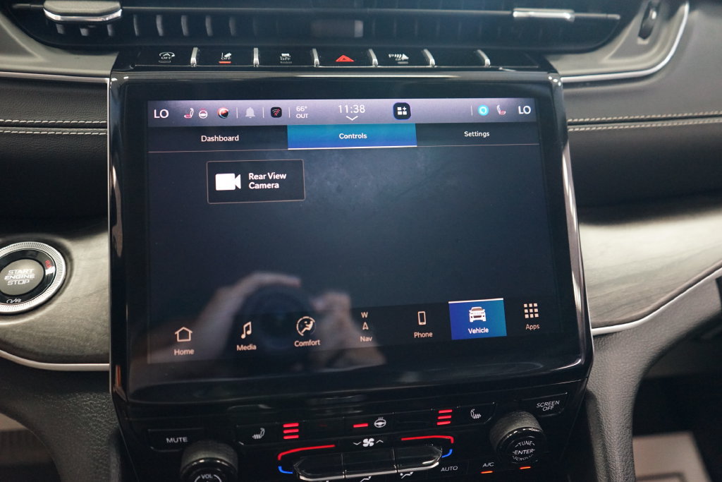 Used 2023 Jeep Grand Cherokee Limited AWD/4WD image 36