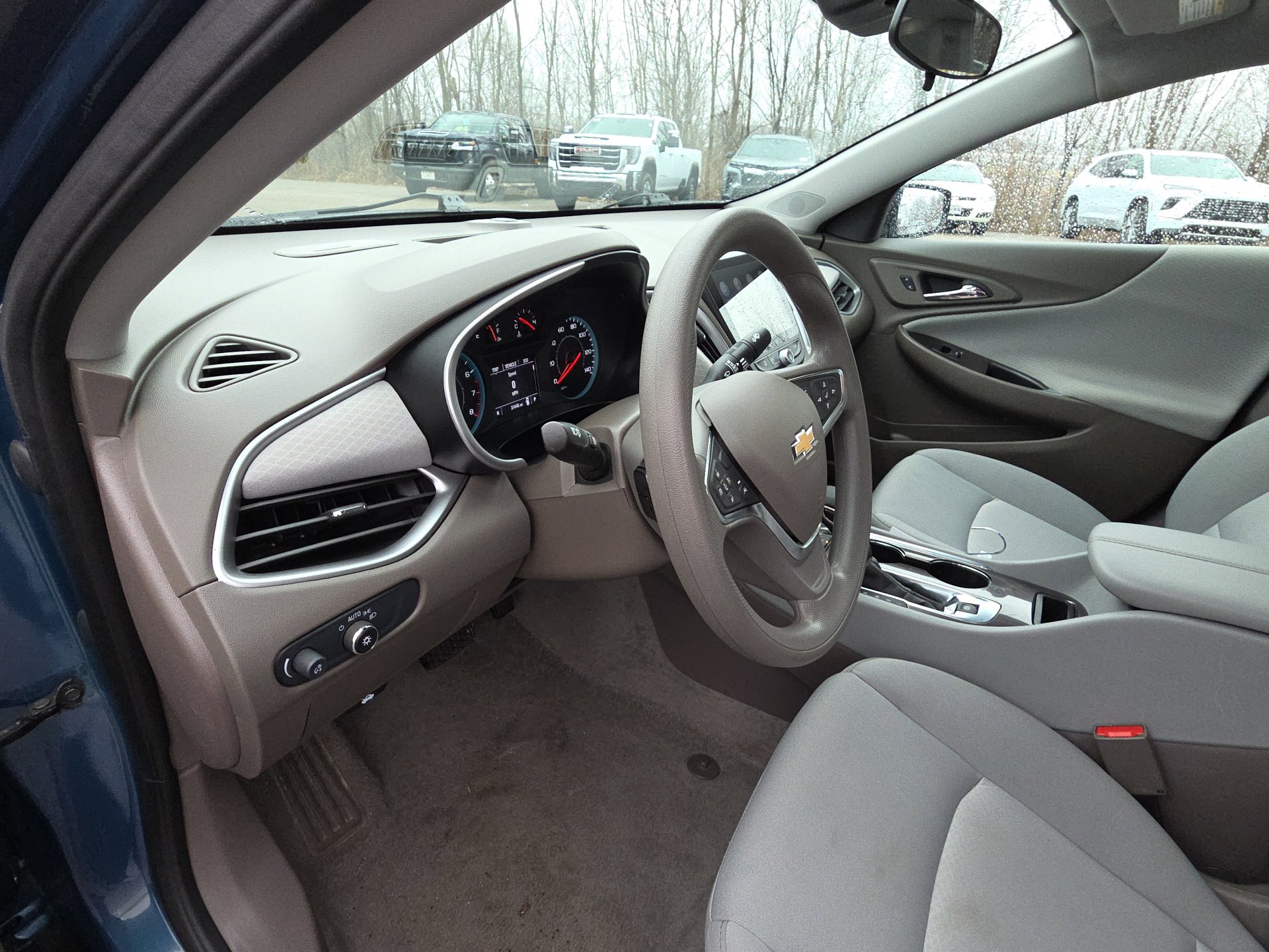 Used 2025 Chevrolet Malibu LT image 14