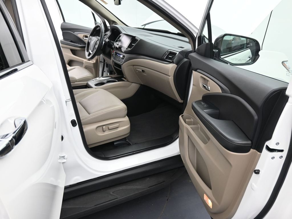 Used 2023 Honda Ridgeline RTL-E image 11