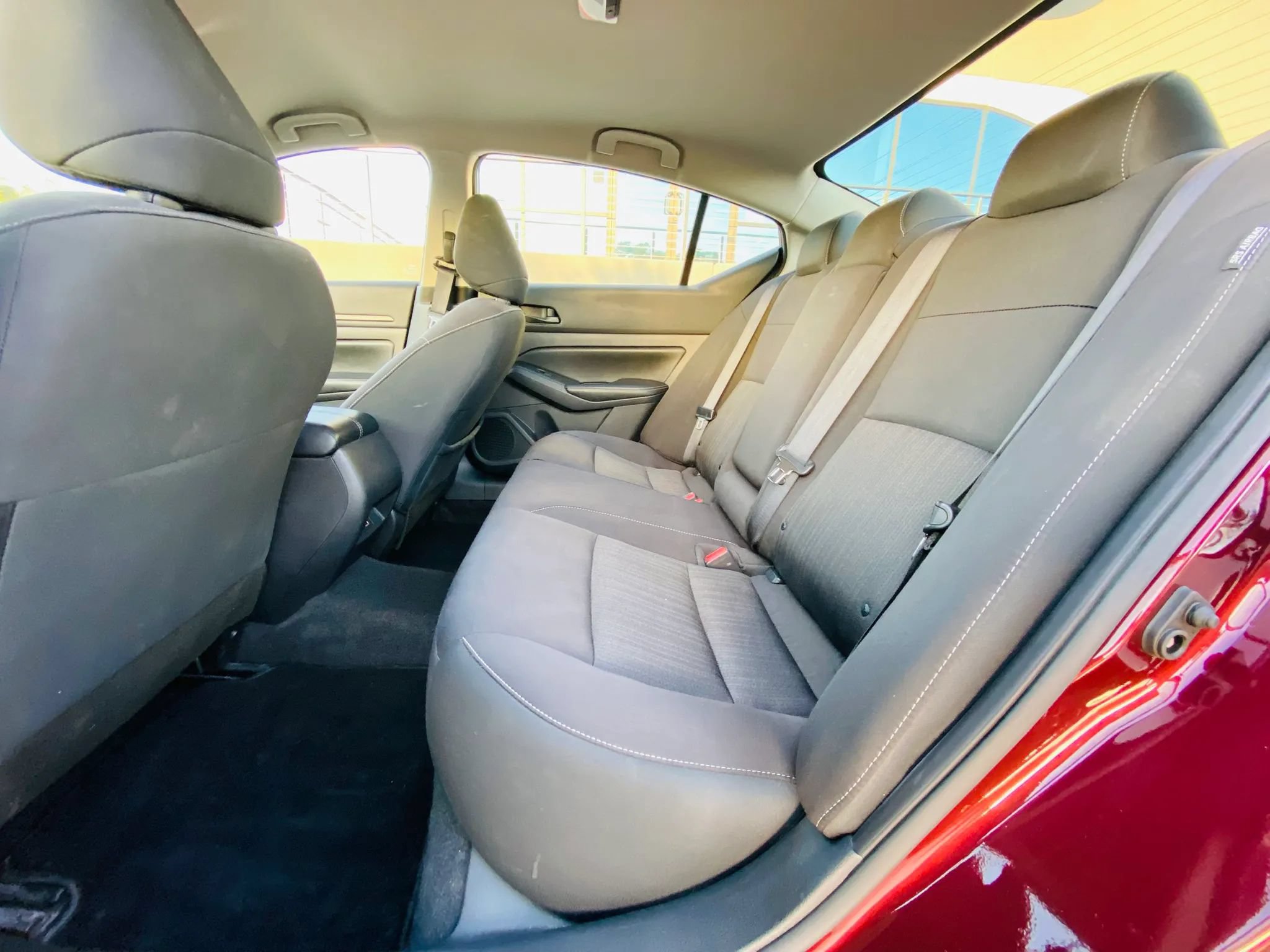 Used 2025 Nissan Altima 2.5 SV FWD image 14
