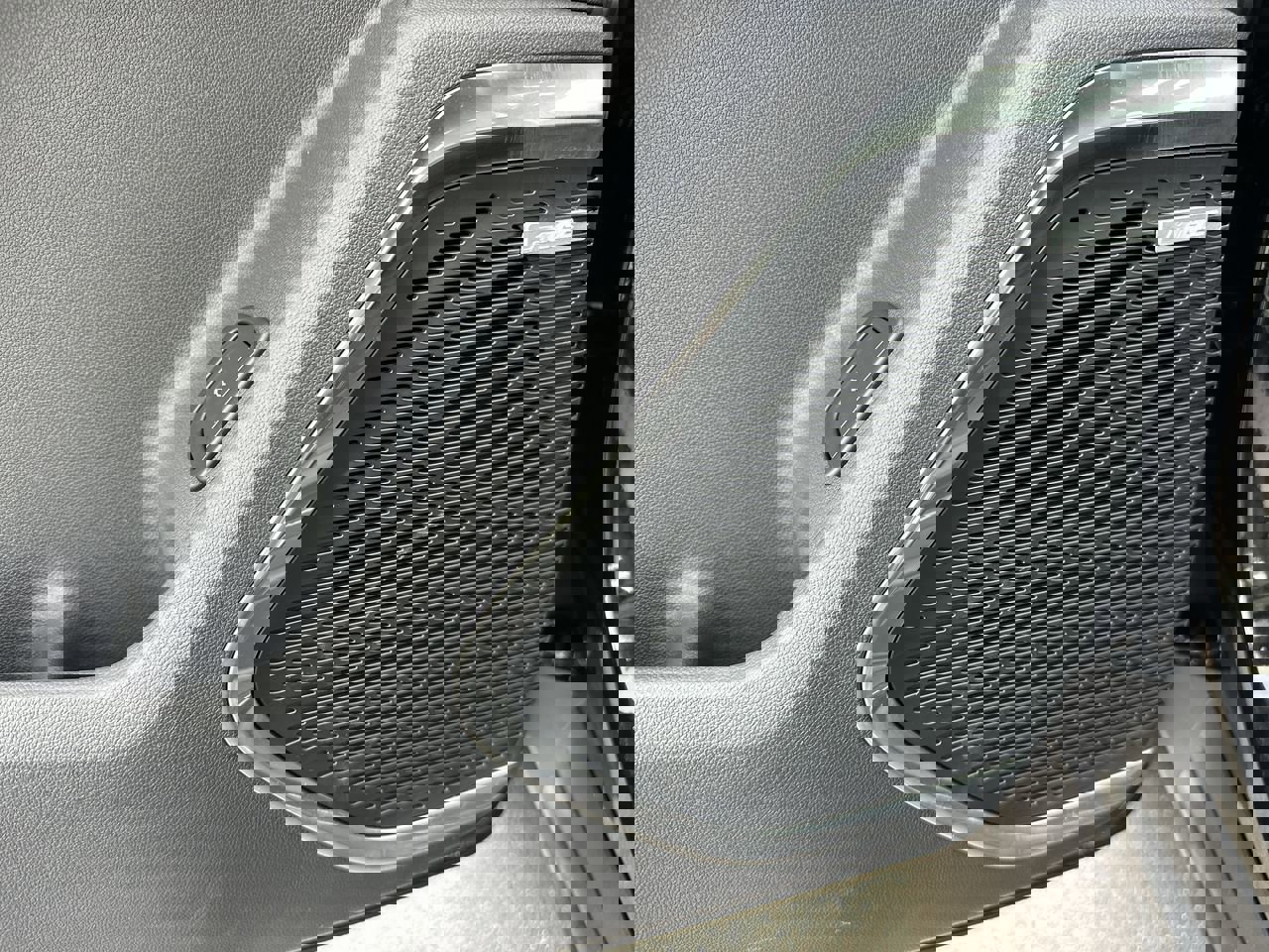 New 2025 Chevrolet Traverse LT w/ Enhanced Driving Package image 24