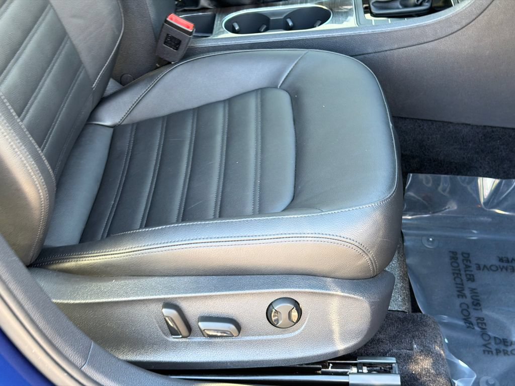 Used 2017 Volkswagen Passat 1.8T SEL Premium FWD image 9