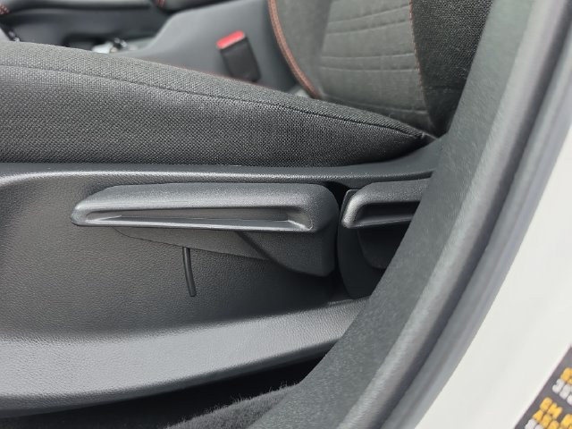 Used 2025 Honda HR-V Sport image 19