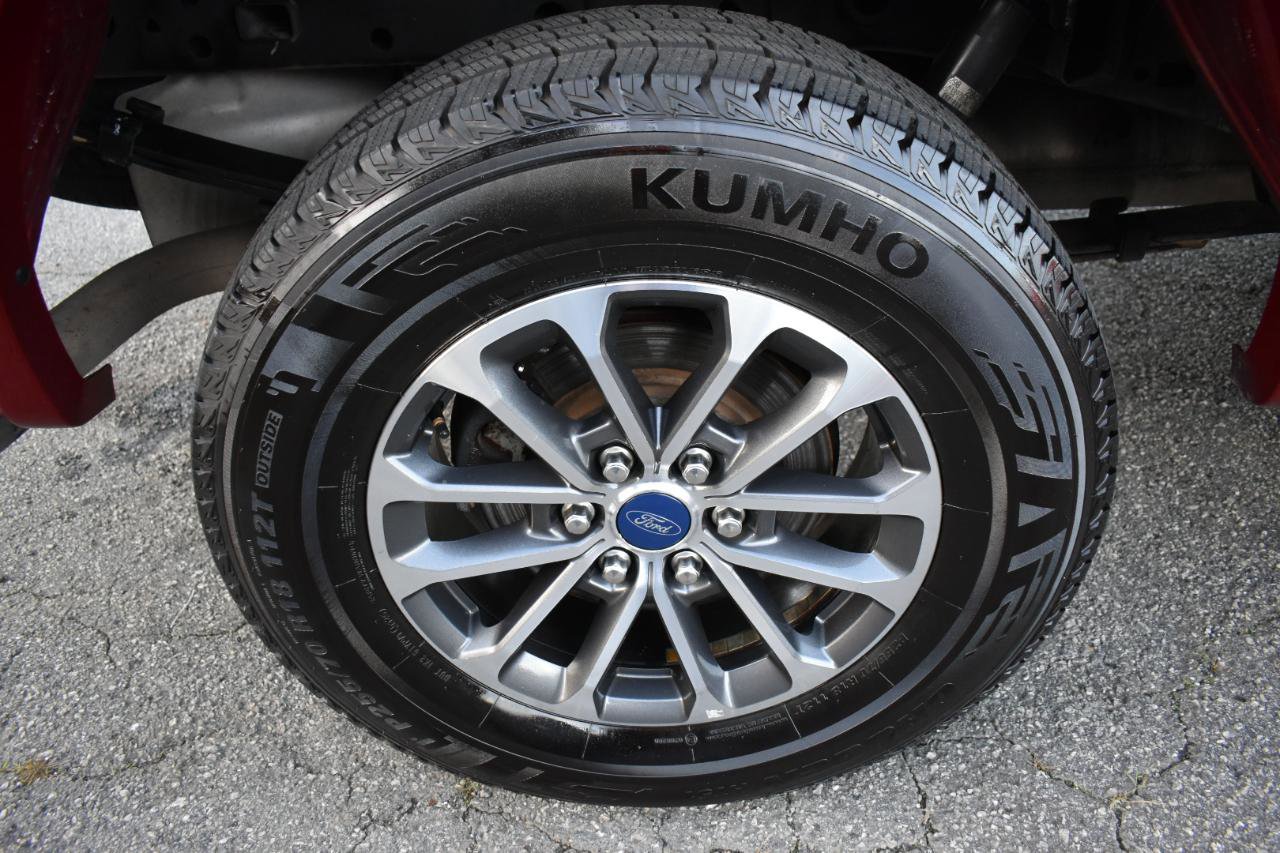 Used 2019 Ford F150 Lariat w/ Equipment Group 502A Luxury AWD/4WD image 32