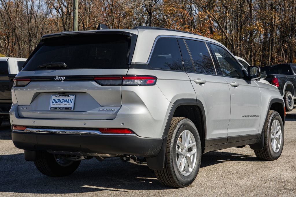 New 2025 Jeep Grand Cherokee Laredo X w/ Luxury Tech Group I image 4