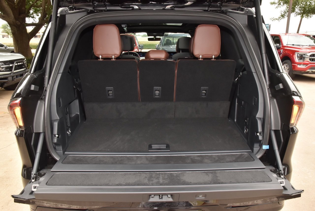 New 2026 Lincoln Navigator Reserve AWD/4WD image 41
