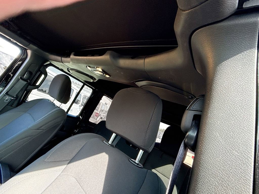 Used 2022 Jeep Wrangler Unlimited Sport image 20