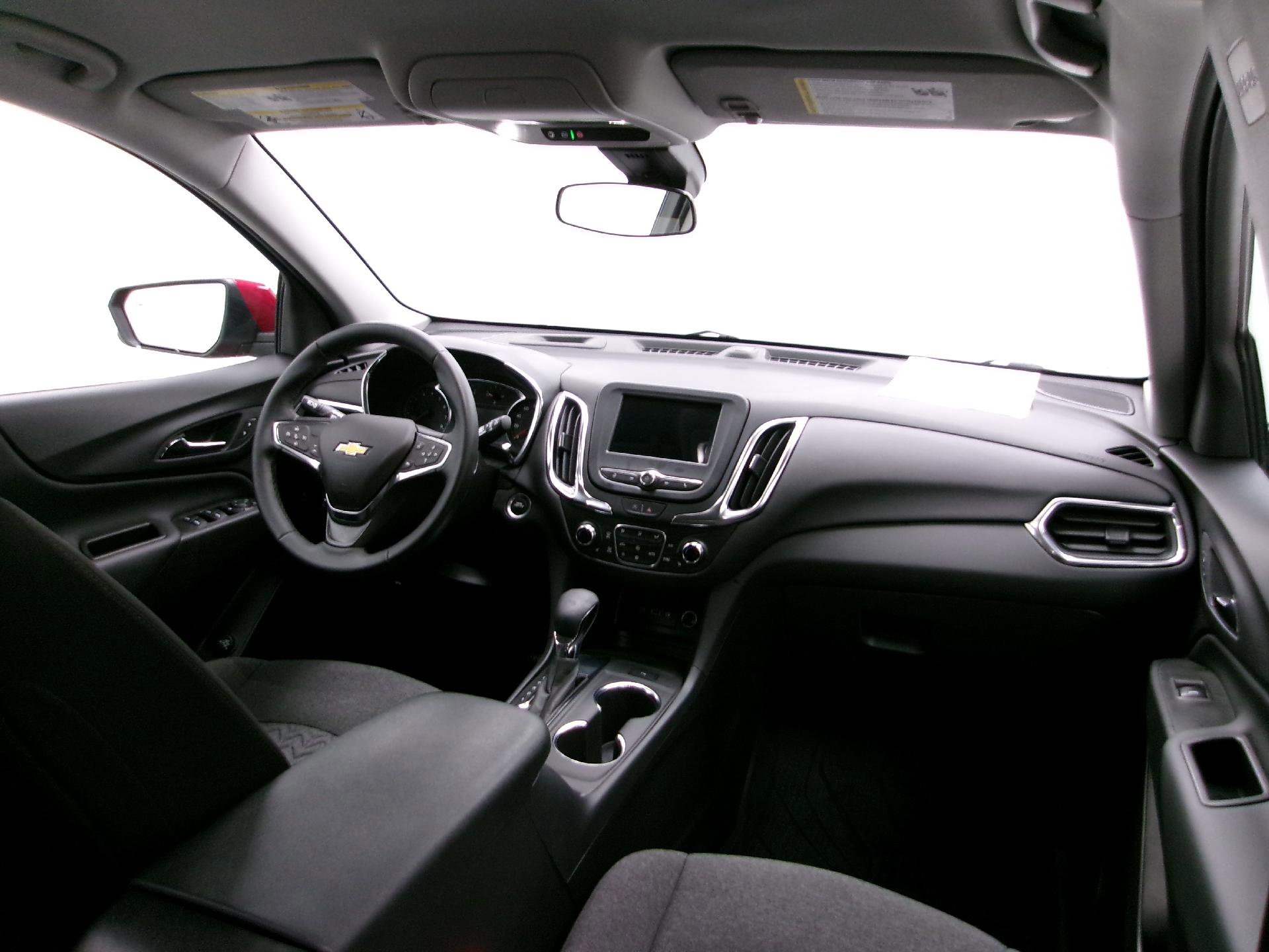 Used 2024 Chevrolet Equinox LT w/ LPO, Floor Liner Package FWD image 3
