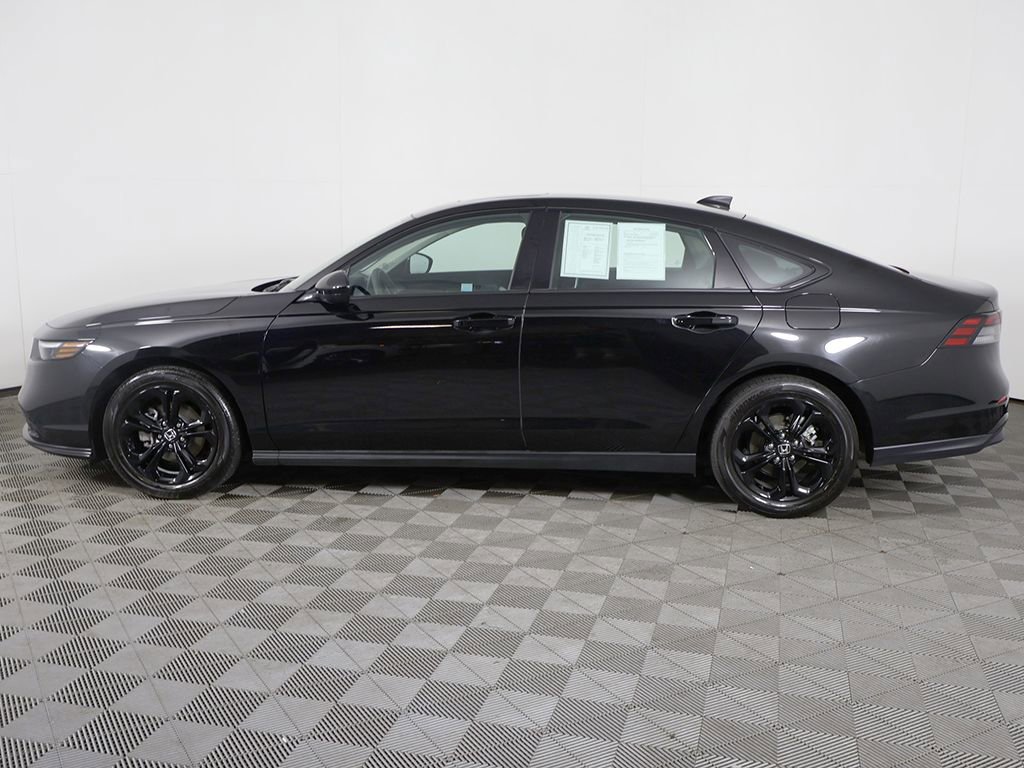 Used 2025 Honda Accord SE image 17